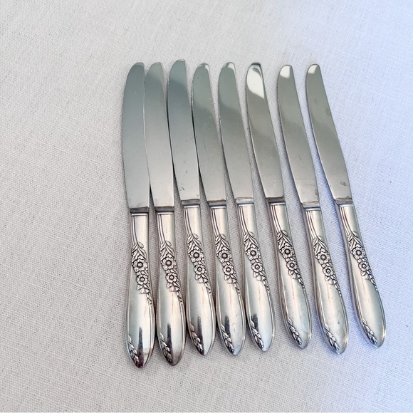 8 Oneida Dinner Knives Country Lane Pattern Wm A Rogers Flatware Silverplate - Picture 1 of 4